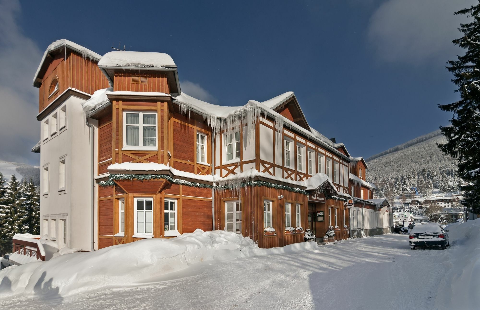 Hotel Snezka Špindlerŭv Mlýn Extérieur photo